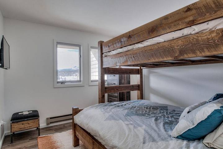 Villa for 6 people, with balcony and pool as well as hot tub in Colorado