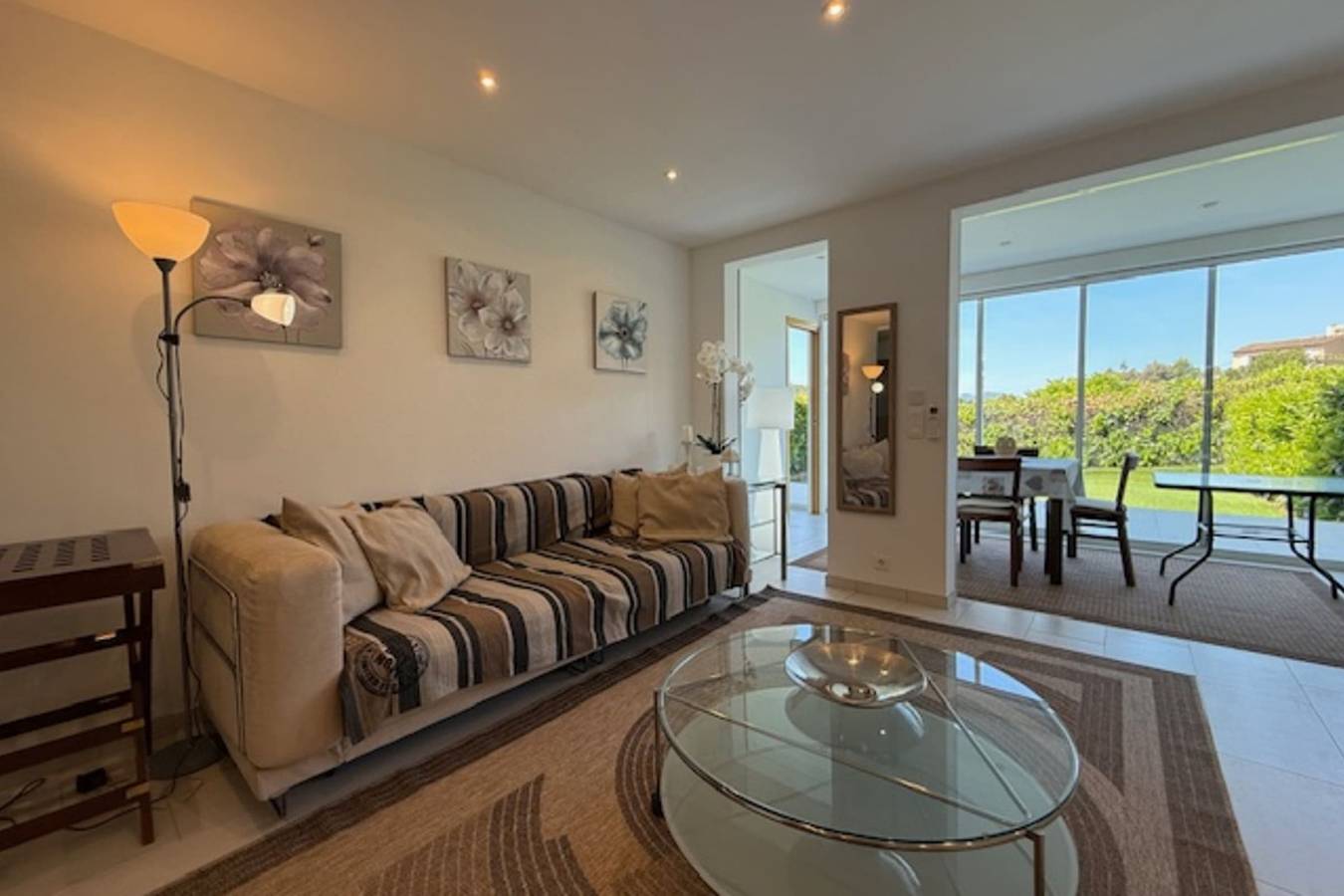 Apartamento entero, Apartment for 2 with garden in Le Cannet, Region de Cannes