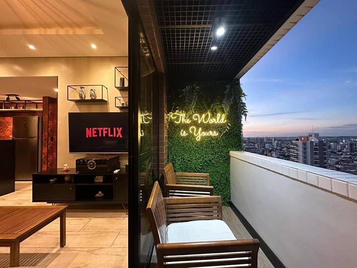 Appartement de vacances pour 4 personnes, avec terrasse et sauna ainsi que vue et piscine