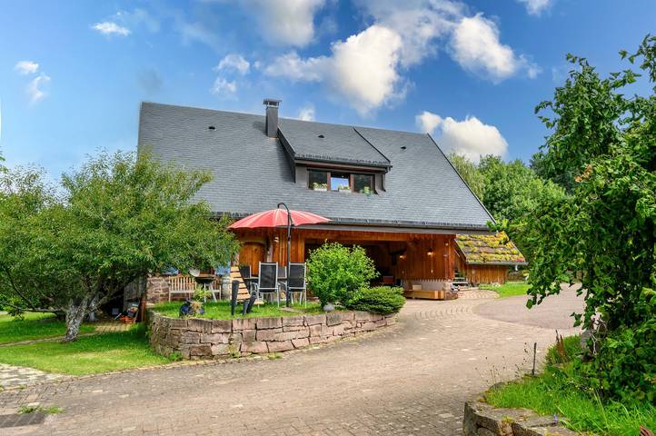 Appartamento intero, Appartamento 'Lodjadis' con vista sulle montagne, giardino privato e Wi-Fi in Labaroche, Parco naturale regionale dei Ballons des Vosges
