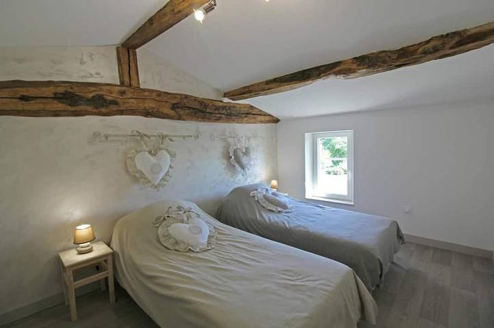 Location de vacances pour 6 personnes, avec jardin à Vérac - 4