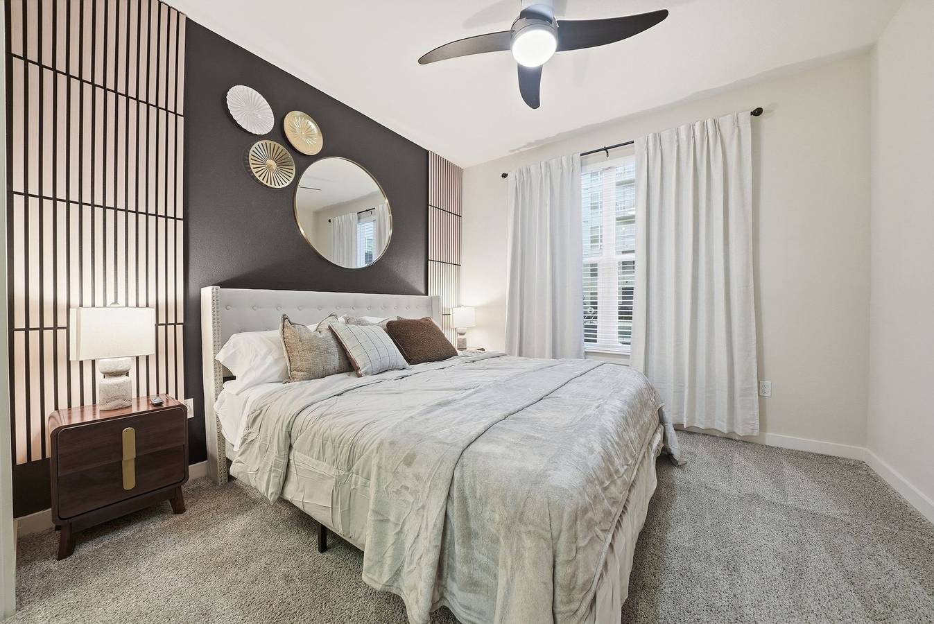 Hel leilighet, Stylish 2Br w/ Pool + Pet-Friendly | Unit #13 in South Tampa, Tampa