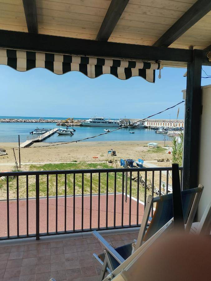 Gîte pour 4 personnes, avec vue et balcon, adapté aux familles à Peschici - 3