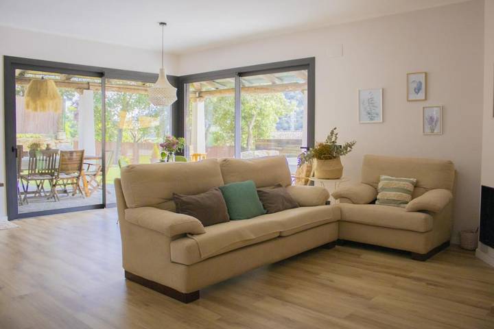 Chalet para 10 personas, con Terraza además de Jardín y Piscina en Osona - 3