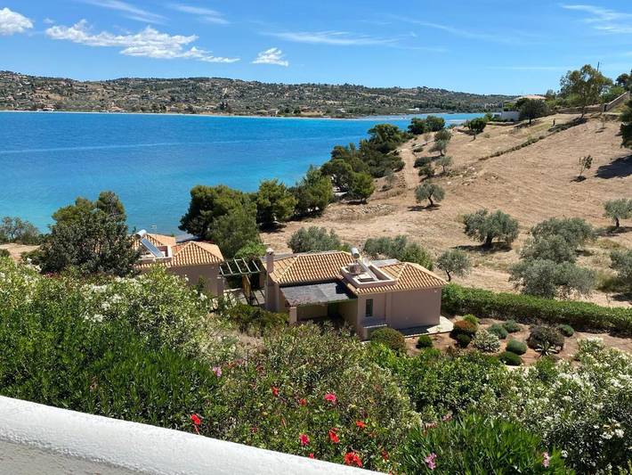 Location de vacances pour 8 personnes, avec vue ainsi que jardin et piscine à Porto Heli - 3
