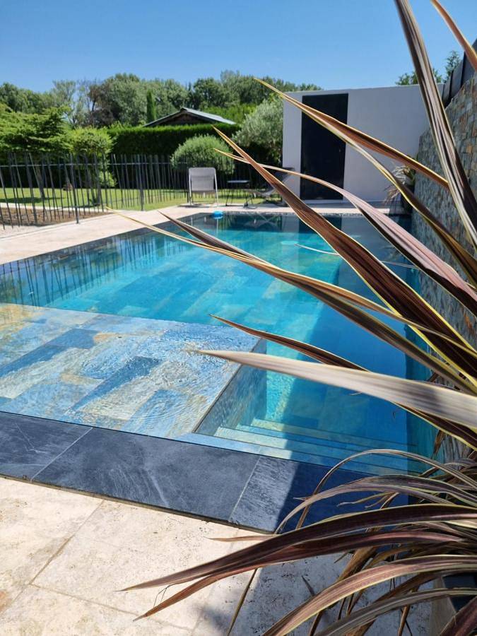 Maison de vacances pour 6 personnes, avec piscine ainsi que jardin et vue, animaux acceptés