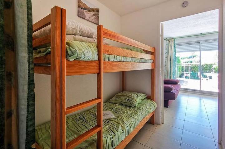 Gîte pour 4 personnes, avec piscine et jardin, animaux acceptés dans Golf Grand Jardin - 2