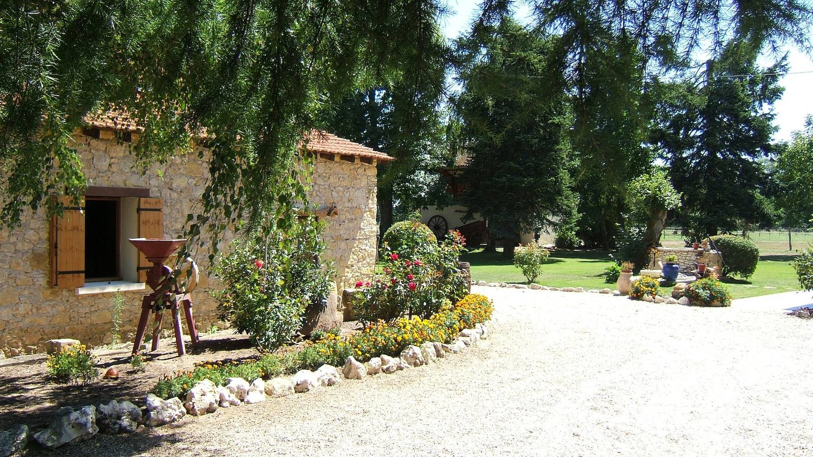 Chambre d’hôtes « Chambre Double Carpediem Bergerac » avec jardin commun, Wi-Fi et climatisation in Prigonrieux, Périgord Pourpre