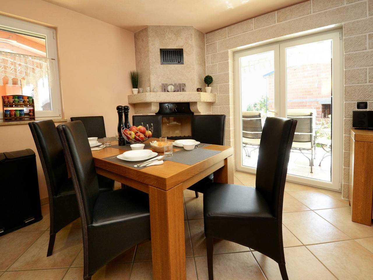 Tolle Villa mit Balkon in Rakovica, Karlovac und Umgebung