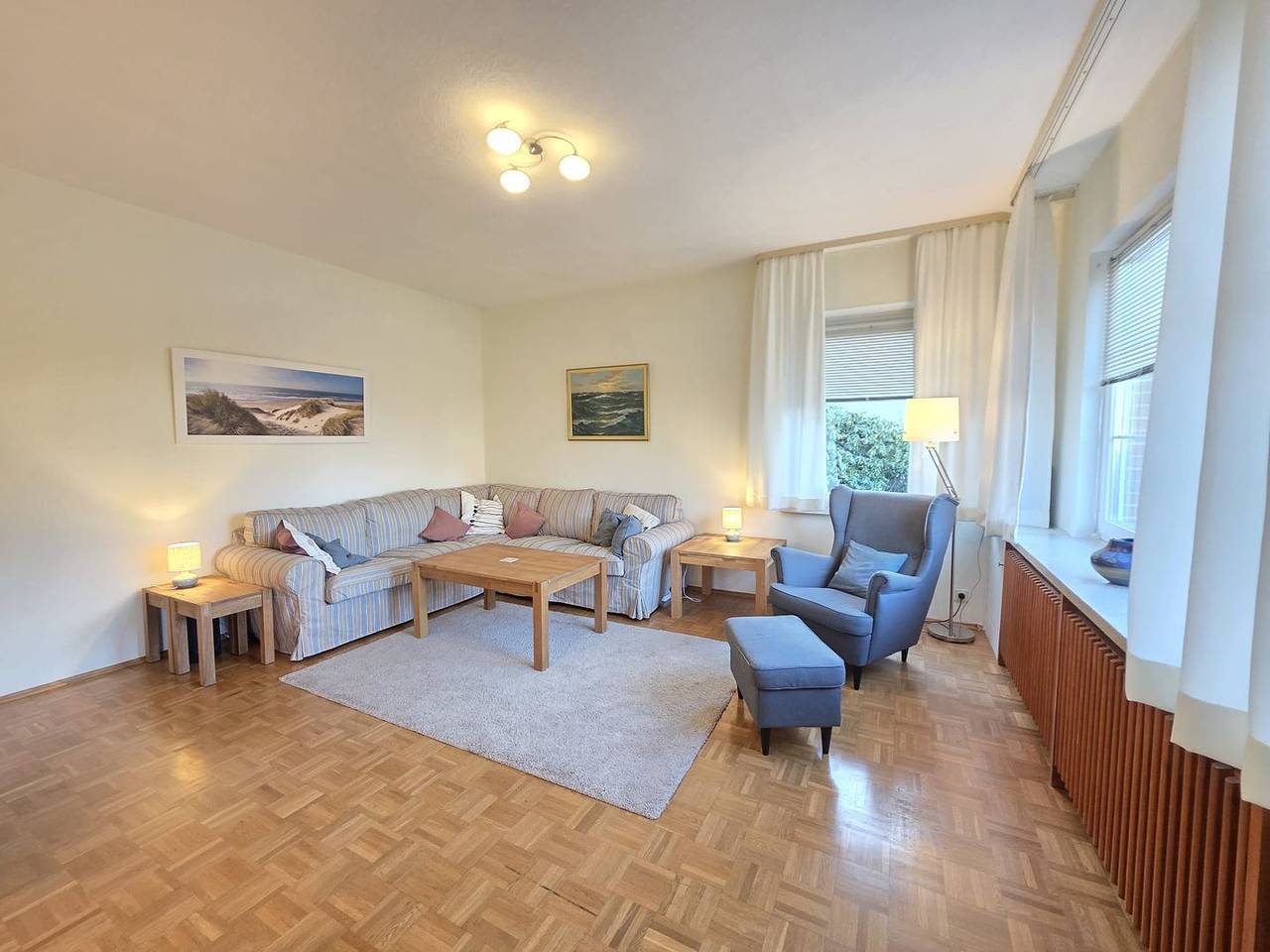 Freistehendes Ferienhaus mit Wintergarten, Garten und moderner Ausstattung in Norden, Norden und Umgebung