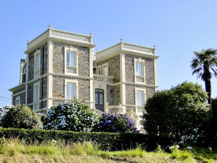 Chalet para 16 personas, con balcón además de jardín y vistas al mar en Costa Occidental Asturiana - 2