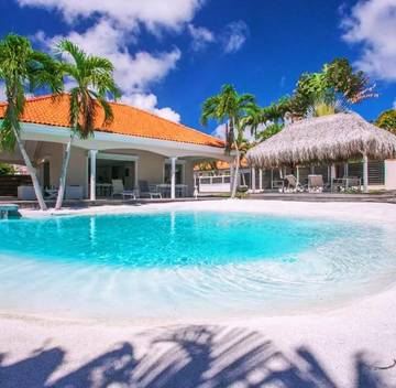 Cottage pour 10 personnes, avec jardin ainsi que piscine et vue dans Baignoire de Joséphine