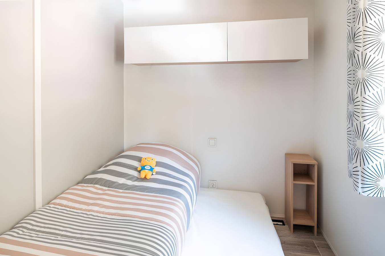 Mobile Home 'Mobilhome Confort 4 Personnes 61' with Private Terrace, Private Garden and Wi-Fi in Bretagne-d'Armagnac, Gers