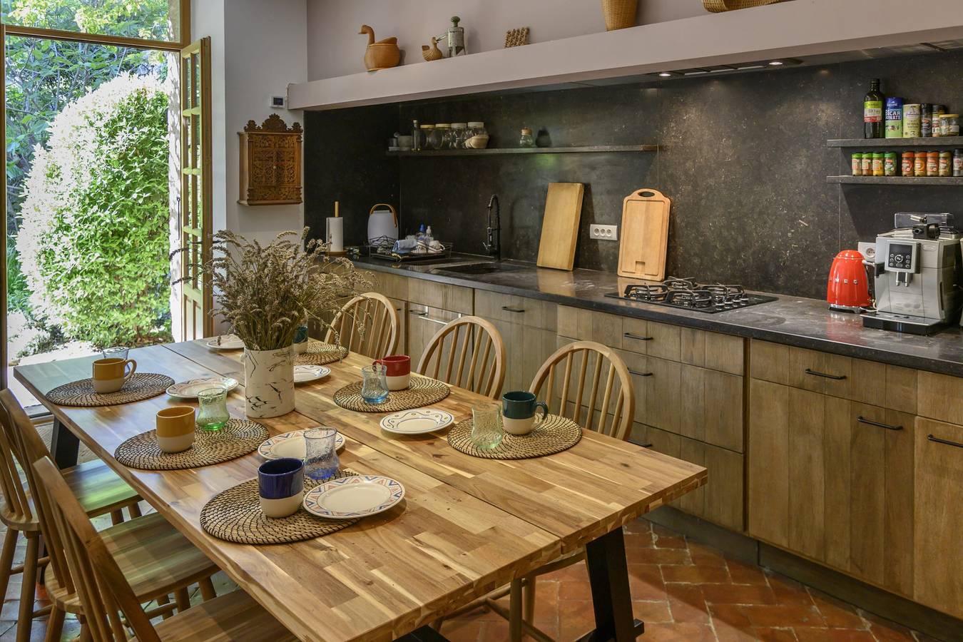 La Bastide Bohème, exceptional country house in a 17 hectare park. in APT, Parque natural regional del Luberon