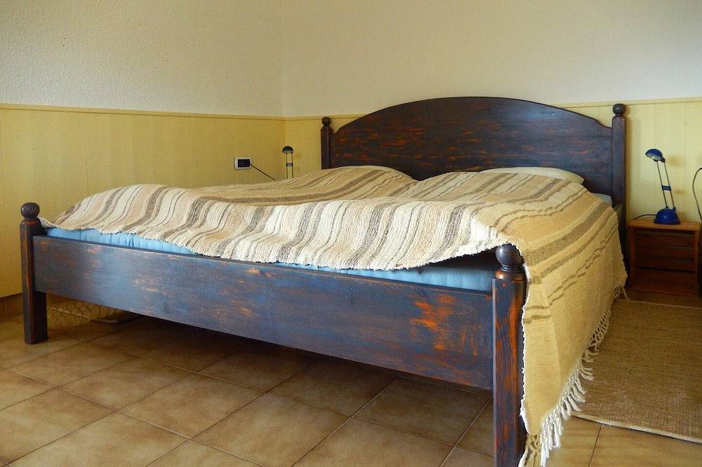 Entire apartment, Casa Cannobio Carmine in Carmine Inferiore, Comune di Cannobio