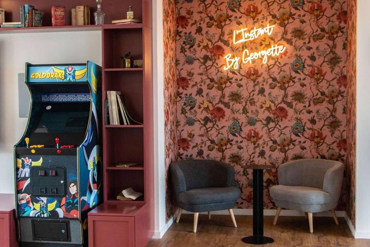 Hôtel pour 4 personnes, avec terrasse ainsi que piscine et jardin, animaux acceptés à Andrézieux-Bouthéon - 3