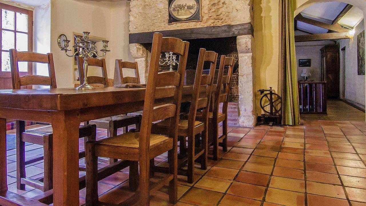Appartement de vacances entier, Appartement de vacances pour 16 personnes avec jacuzzi in Bourgnac, Périgord Blanc