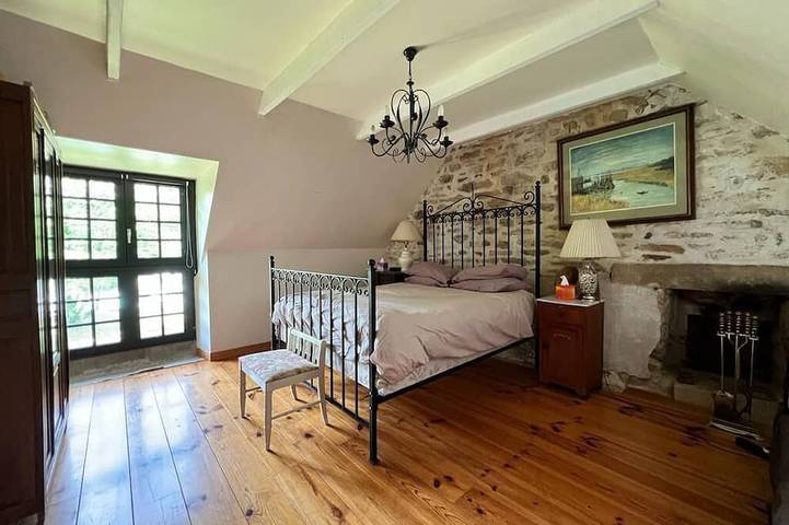 Gîte pour 8 personnes, avec jardin et jacuzzi, animaux acceptés à Tréméoc - 3