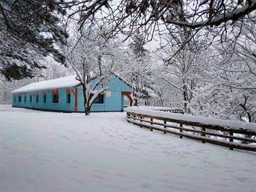 Gîte pour 8 personnes, avec vue ainsi que jardin et piscine, animaux acceptés à Biescas
