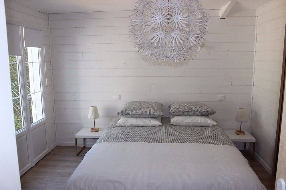 Brand new! Charming, bright, Nordic-designer house 300 m from the sea in Agon-Coutainville, Coutances