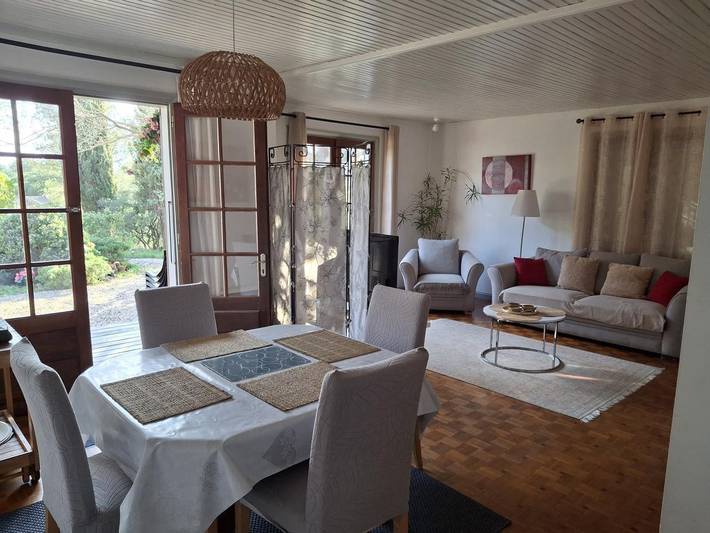 Gîte pour 4 personnes, avec terrasse ainsi que jardin et piscine, animaux acceptés à Fabrezan - 4