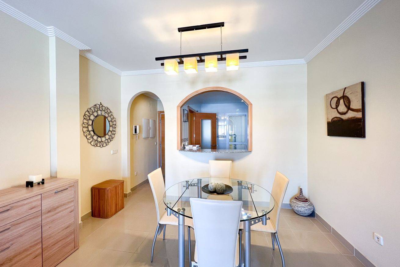 Apartamento entero, Apartamento acogedor de 2 dormitorios a solo 150 m de la playa Sabinillas, Manilva  in San Luis de Sabinillas, Manilva