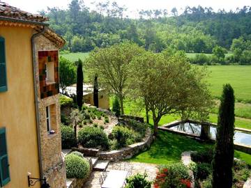 Gîte pour 4 personnes, avec piscine ainsi que balcon et jardin à Bras
