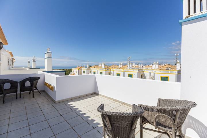 Casa de férias para 6 pessoas, com terraço na Praia da Lota