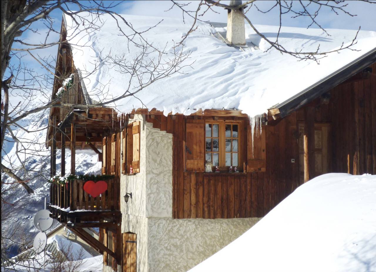 Chalet "Mariouchka" avec vue sur les montagnes, terrasse privée et Wi-Fi in Villard-Reculas, Parc national des Écrins