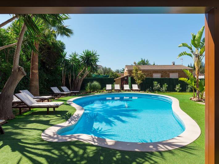 Ferienhaus für 12 Personen, mit Balkon/Terrasse und Garten sowie Pool auf Mallorca Westen - 3