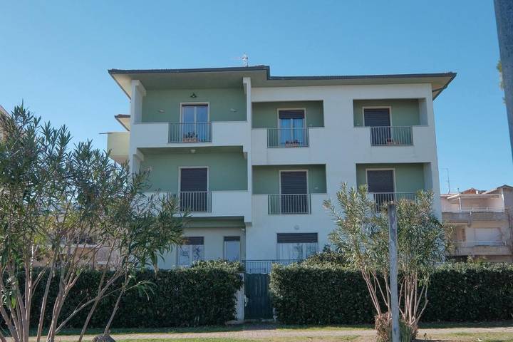 Gîte pour 4 personnes, avec balcon et vue à Pineto - 2