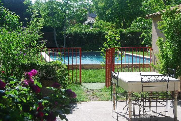 Maison d’hôte pour 6 personnes, avec piscine et jardin à Salon-de-Provence - 2