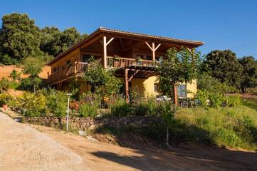 Gîte pour 4 personnes, avec vue et jardin à Arbellara