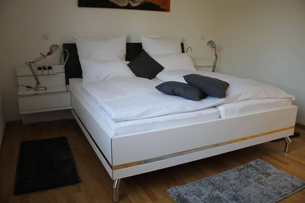 Ganze Wohnung, Brandneue Wohnung ; 82qm; 2,5 Zimmer, für bis zu 4 Erwachsene in Landau (Isar), Ostbayern