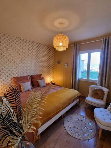 Gîte pour 2 personnes, avec jardin et piscine à Veyrines-de-Domme