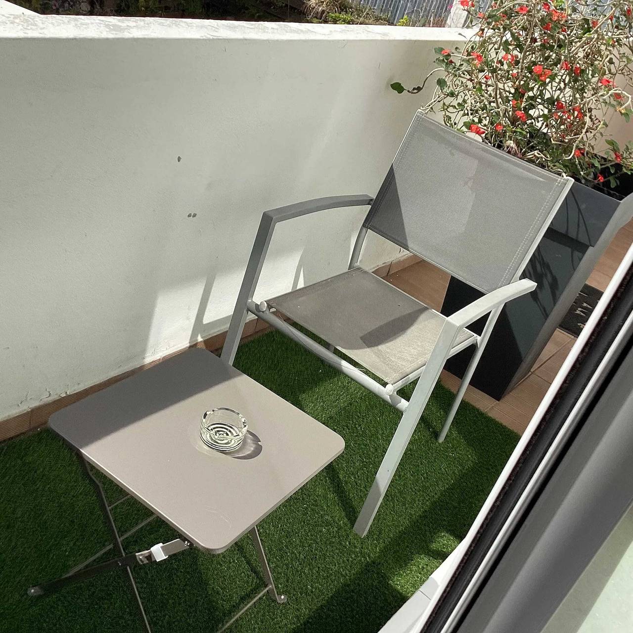 Entire studio, Charming studio with pool in Le Port of 20 m² in La Réunion