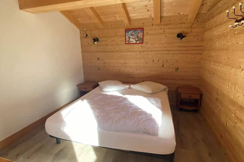 Entire apartment, 300m from resort center, 3rd floor, parking, tv, ski locker, 120m², Arêches-Beaufort in Arêches, Beaufort (Rhône-Alpes)