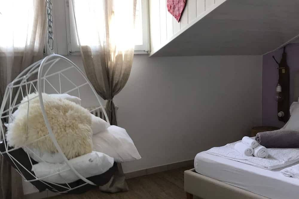 Appartamento intero, Strudel home, under-roof apartment in the heart of the old town in Centro-Piani-Rencio, Bolzano