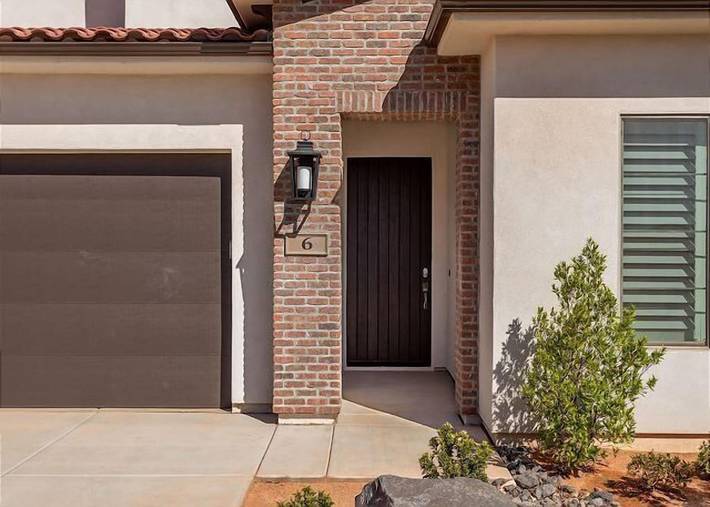 Vacation rental for 20 people, with pool and terrace in Zion National Park