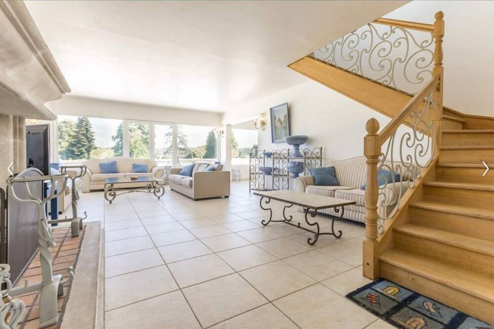 Grande villa d'exception en Normandie Tennis, Piscine, Jacuzzi ,salle de fitness in Connelles, Région de Les Andelys