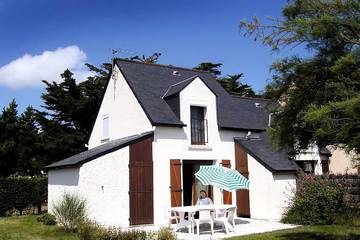 Villa pour 4 personnes, avec terrasse et piscine, animaux acceptés dans les Pays de la Loire