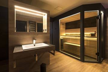 Ferienhaus für 6 Personen, mit Sauna und Balkon sowie Garten in Neukieritzsch