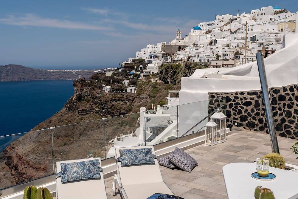 Villa cueva de lujo, vista a la caldera, piscina climatizada in Firostefani, Imerovigli