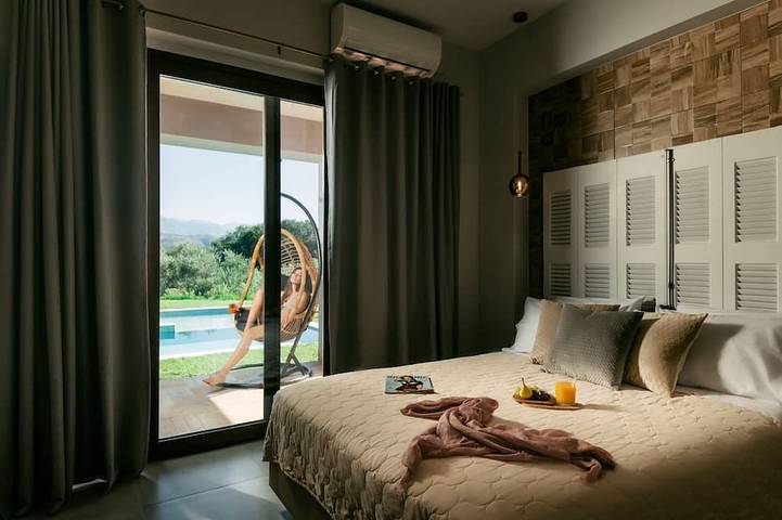 Villa for 12 people, with garden - 1