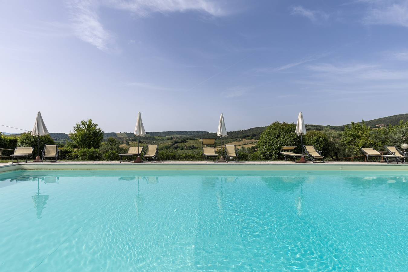 Appartamento intero, Appartamento di vacanza "Suite Deluxe Torre" con piscina condivisa e Wi-Fi in San Gimignano, Siena e dintorni