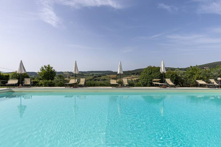 Geheel appartement, Vakantieappartement "Suite Deluxe Torre" met gedeeld zwembad en wifi in San Gimignano, Provincie Siena