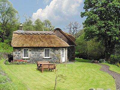 Cottage for 4 people, with garden, with pets in Scotland