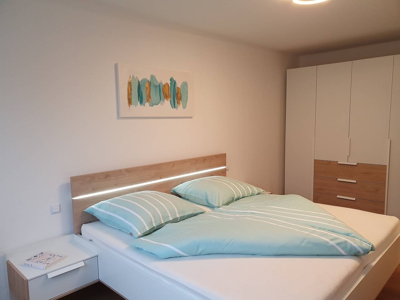 Ganze Ferienwohnung, Ferienwohnung Höri-Glück - 3-Zimmer-Fewo, 82 qm mit Balkon und Teilseesicht in Gaienhofen, Untersee
