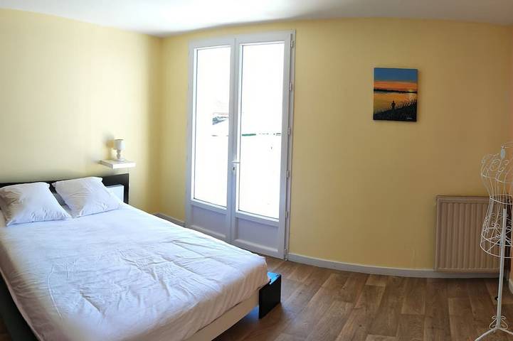 Gîte pour 6 personnes, avec terrasse et jardin à Mathaux - 2