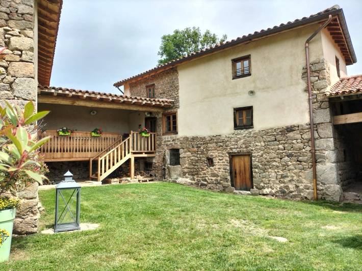 Gîte pour 4 personnes, avec Terrasse ainsi que Jardin et Vue